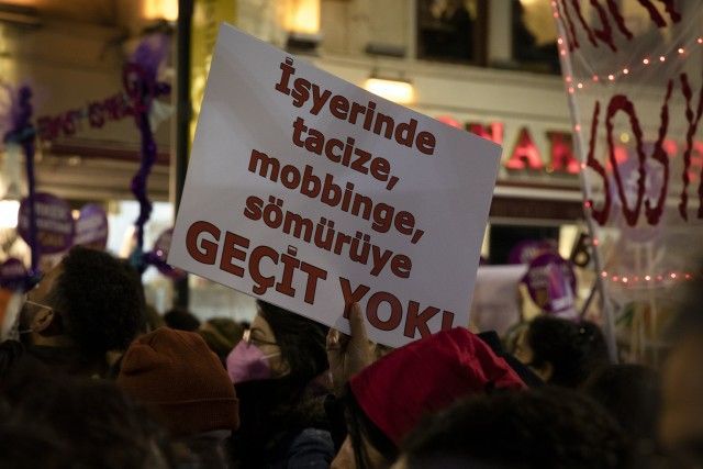 Fabrika işçisi Hülya, gasbedilen hakları için mücadele başlattı: