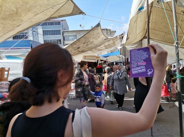 İkinci tur öncesi kadınlar sokaklarda: