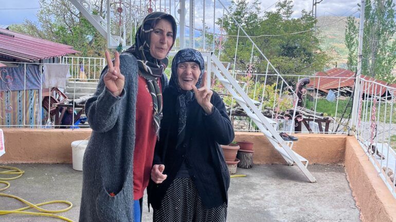 Temizlik işçiliğinden vekil adaylığına... Yeşil Sol Parti adayı Meryem Ceritli: